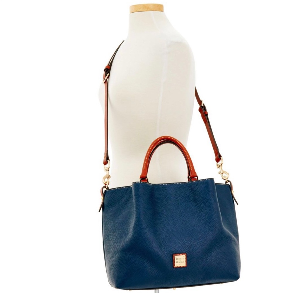 Dooney & Bourke Large Barlow Pebble-Marine